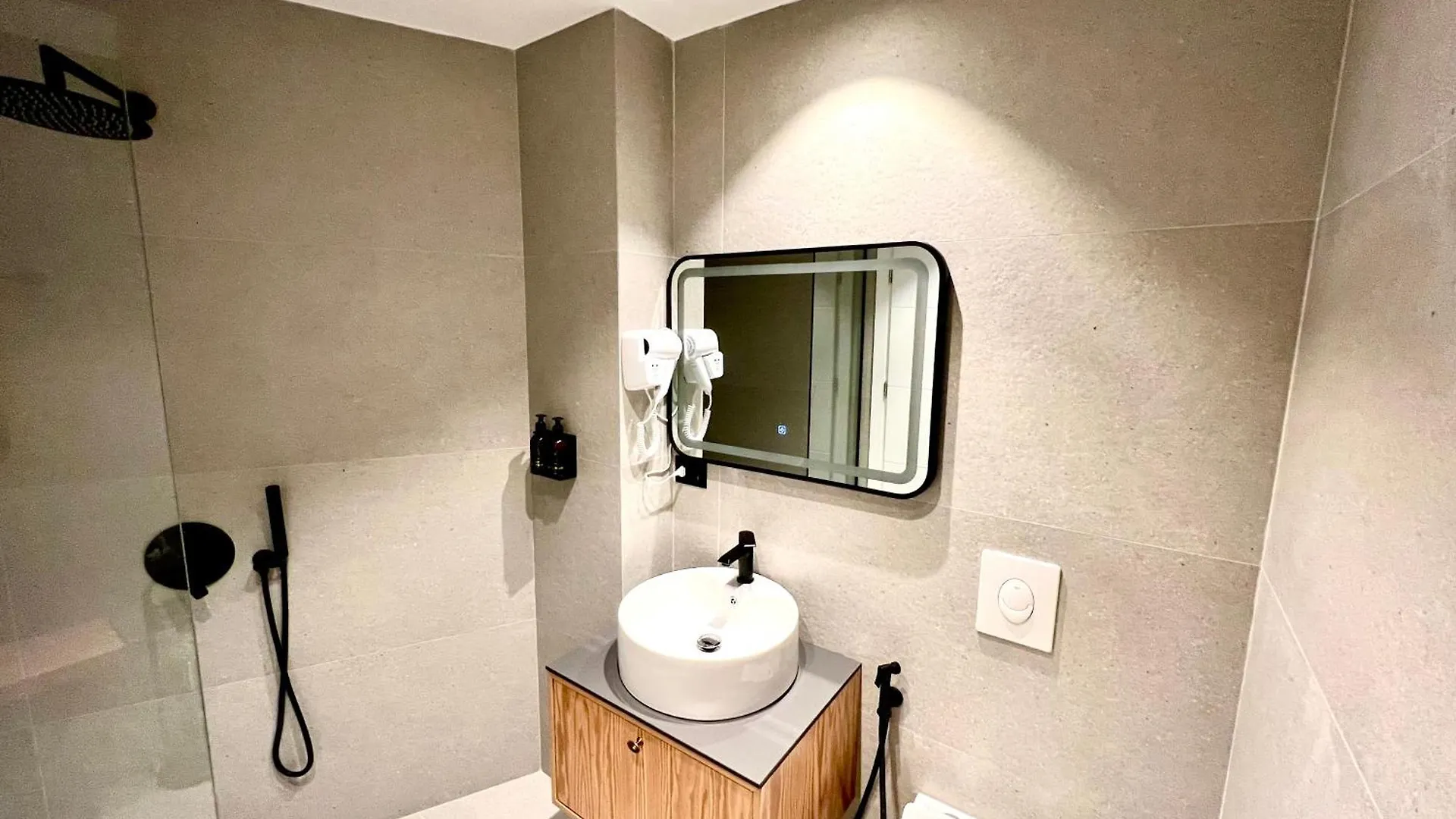 Bariu & Sons Apartment Sarande