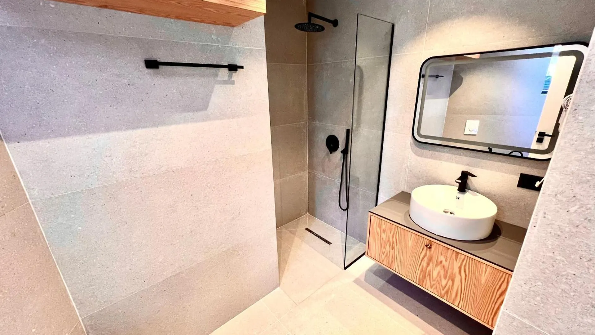 Bariu & Sons Apartment Sarande 0*,