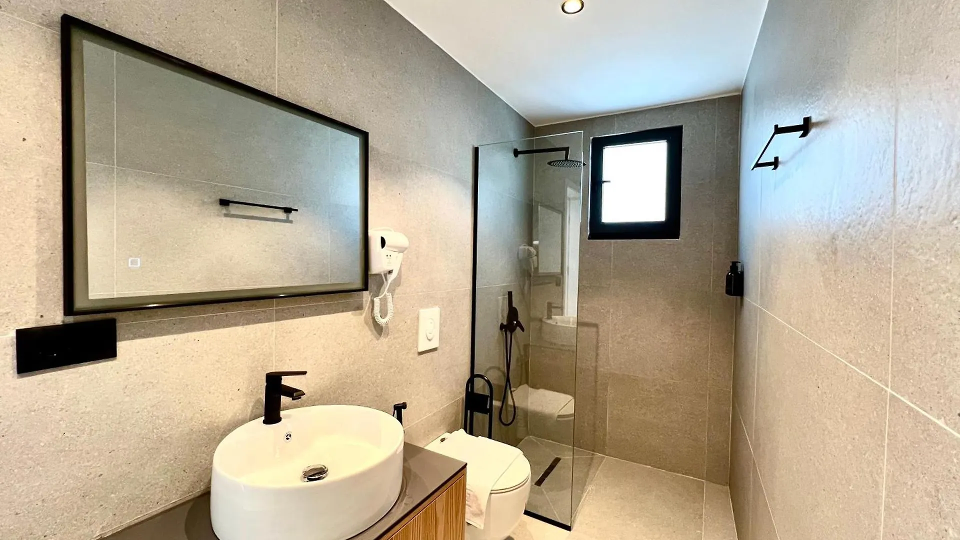 Bariu & Sons Apartment Sarande Albania